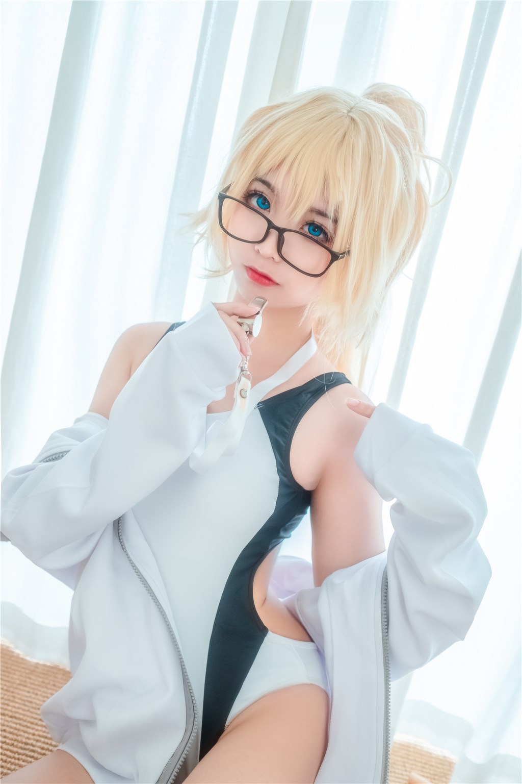 火爆内幕:当红偶像私生活混乱无序,黑料曝光引发网络狂潮,娱乐圈私生活黑料